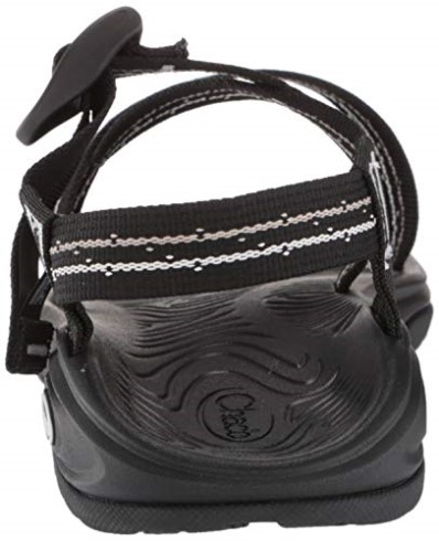 Sandalia Zvolv Mujer String Negro Chacos