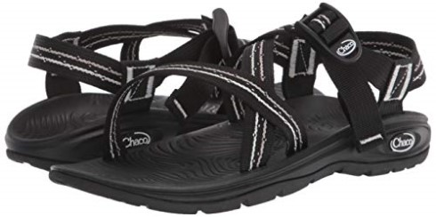 Sandalia Zvolv Mujer String Negro Chacos